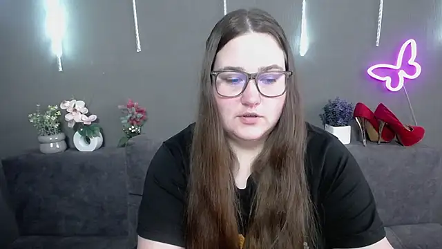 Snapshot of XX_Daniella_XX chatting on May 11, 6:30 am XX Daniella XX online show from May 11, 6:30 am