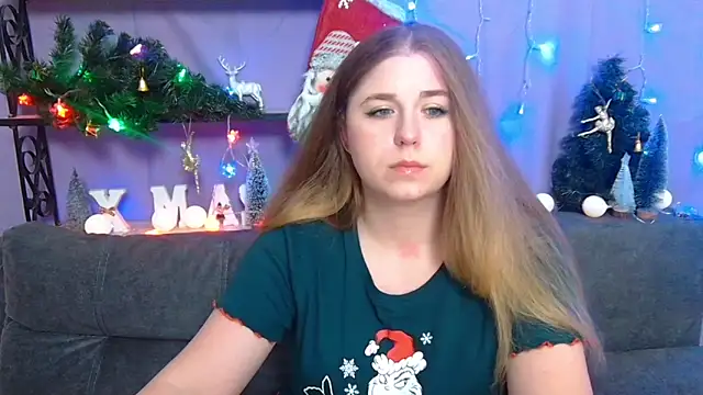 Snapshot of JessikaDaniel chatting on December 9, 10:32 am JessikaDaniel online show from December 9, 10:32 am