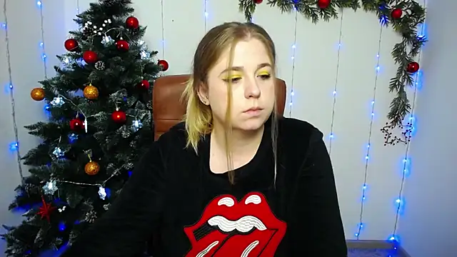 Snapshot of JessikaDaniel chatting on December 13, 7:25 am JessikaDaniel online show from December 13, 7:25 am