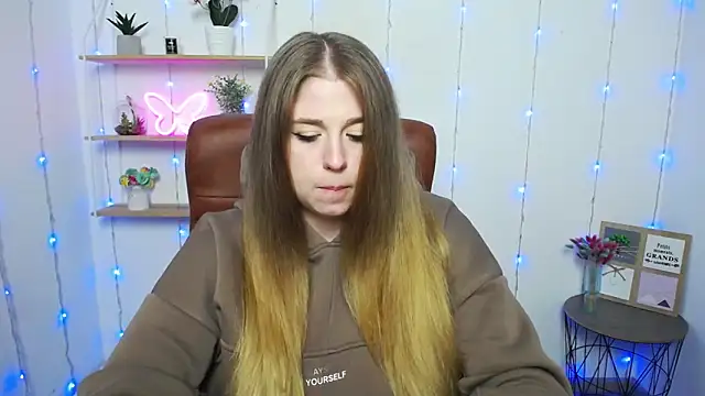Snapshot of JessikaDaniel chatting on January 22, 10:29 am JessikaDaniel online show from January 22, 10:29 am