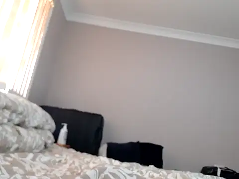 AmateurGuy23 online show from February 12, 1:30 am