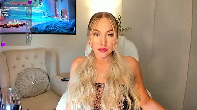 Snapshot of Lizz_Tayler chatting on January 26, 12:37 am Lizz Tayler online show from January 26, 12:37 am