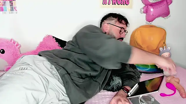 johnnyalx online show from December 1, 7:19 pm