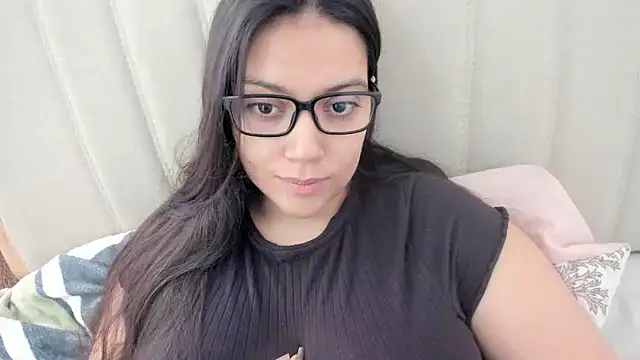 roniewester online show from October 8, 12:03 pm