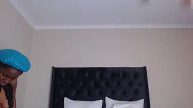 Sexynaughty Gal online show from November 23, 9:25 pm