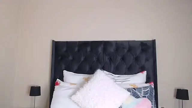 Sexynaughty Gal online show from February 13, 11:56 pm