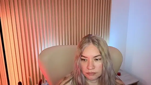 MarianL0ve online show from October 7, 2:47 pm