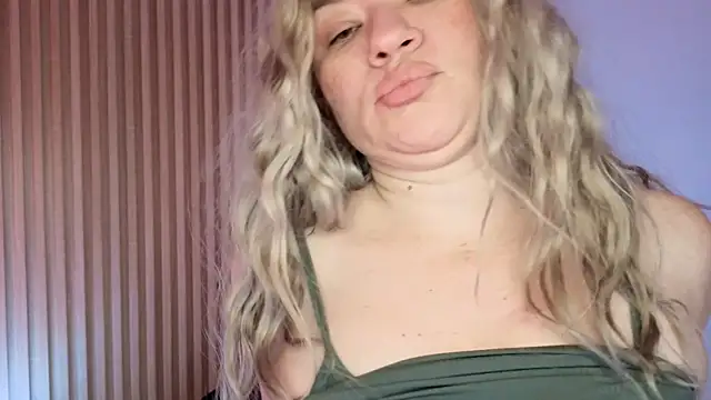 MarianL0ve online show from January 12, 10:20 am