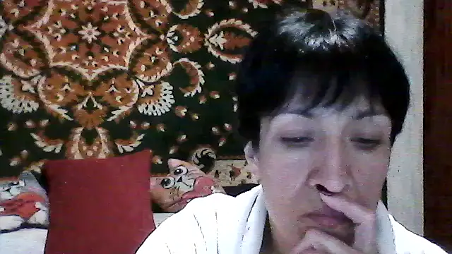 SunnyAmorre online show from April 1, 1:41 pm