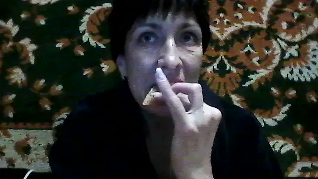 SunnyAmorre online show from April 13, 8:25 pm