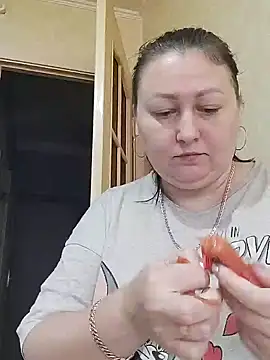 Rini333 online show from February 10, 11:25 am