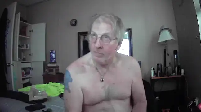 jck1m0t online show from March 15, 5:04 pm