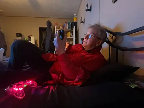 jck1m0t online show from December 14, 1:33 am