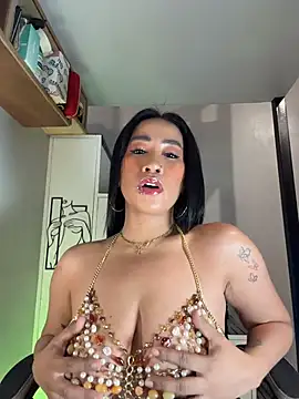 Snapshot of AsianMilfSheryl chatting on May 11, 7:25 am AsianMilfSheryl online show from May 11, 7:25 am