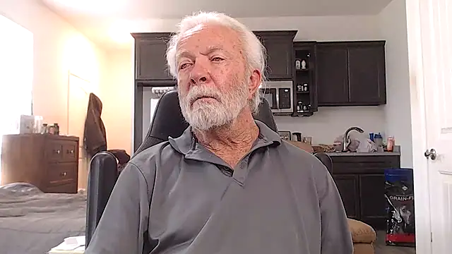 Snapshot of rockpoint69 chatting on May 22, 3:17 pm rockpoint69 online show from May 22, 3:17 pm