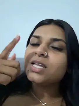 layla amin online show from November 2, 1:52 am