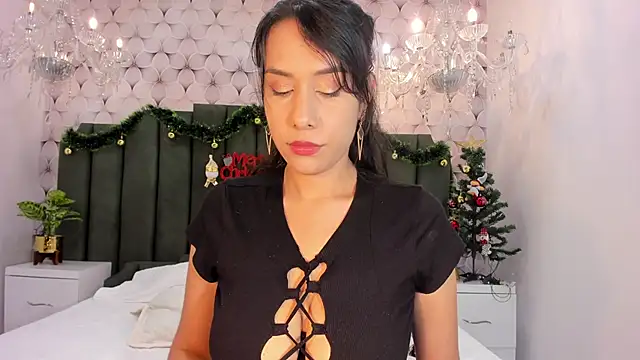 Snapshot of PilarJones_ chatting on December 23, 4:06 pm PilarJones online show from December 23, 4:06 pm