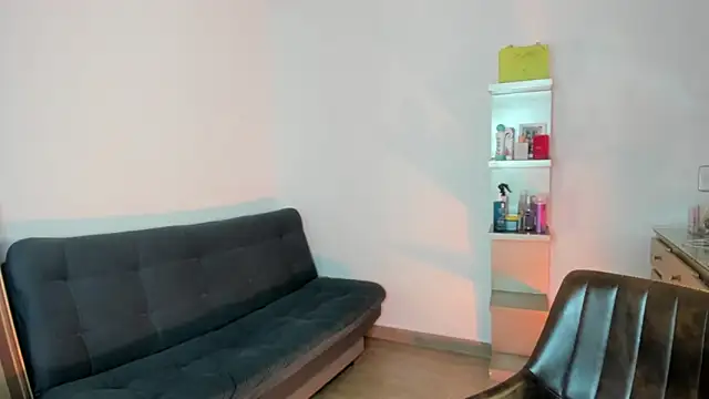 Snapshot of emma_rules99 chatting on September 25, 5:11 am emma rules99 online show from September 25, 5:11 am