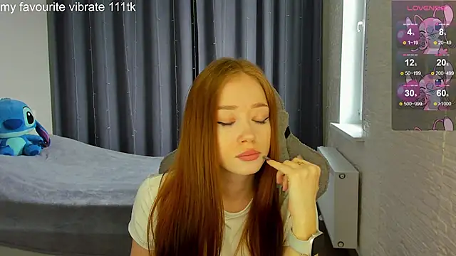 Hot Mia  online show from March 5, 10:33 am