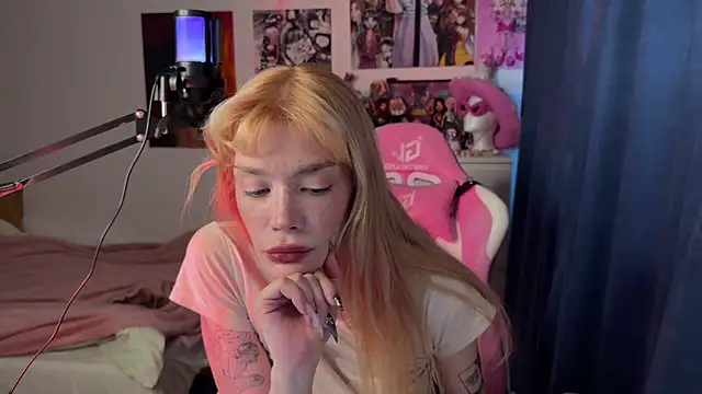 boobsybootie online show from December 5, 12:33 pm