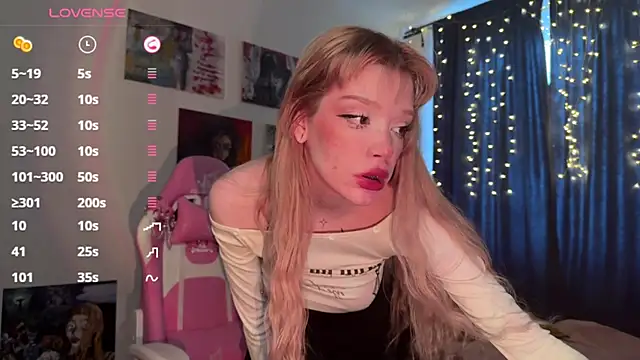 boobsybootie online show from March 8, 5:49 am