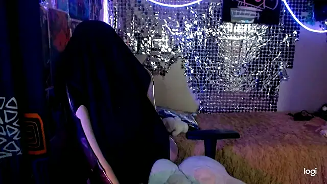 Snapshot of JINX_26 chatting on February 6, 1:32 am JINX 26 online show from February 6, 1:32 am