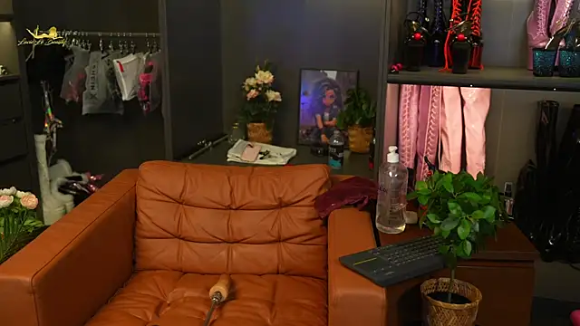 lacie le beauty online show from January 13, 5:12 pm