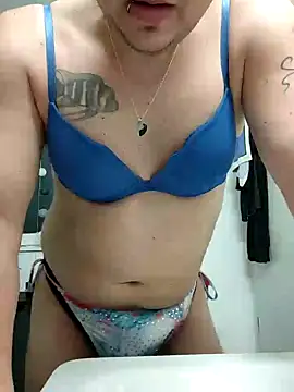 Snapshot of Lovely_blue_28 chatting on December 14, 12:33 am Lovely blue 28 online show from December 14, 12:33 am