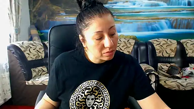 Snapshot of MoistMady chatting on March 3, 6:26 am MoistMady online show from March 3, 6:26 am