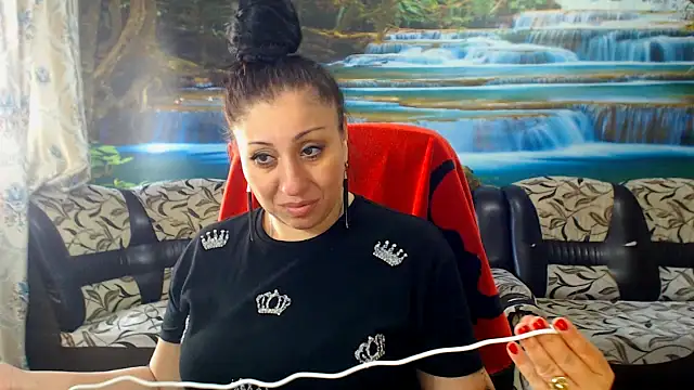 MoistMady online show from April 15, 12:12 pm