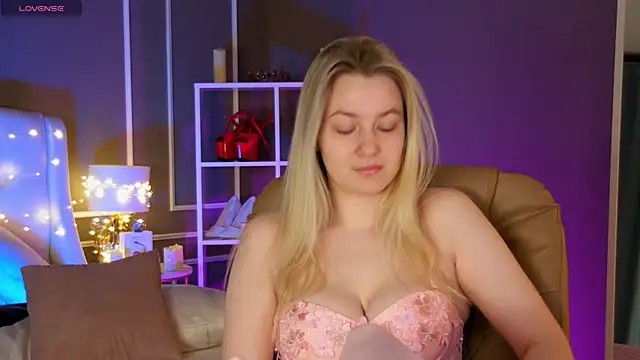 elinanortas online show from February 25, 1:09 am