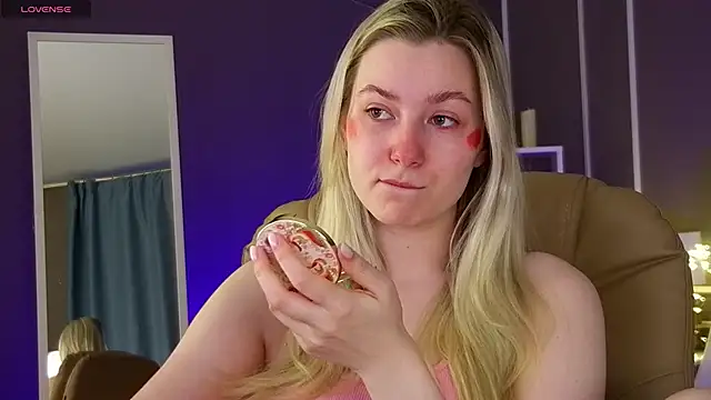 elinanortas online show from March 9, 1:04 am