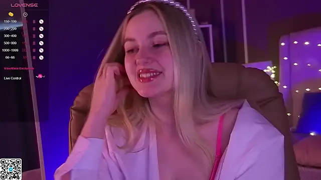 elinanortas online show from March 13, 4:16 am