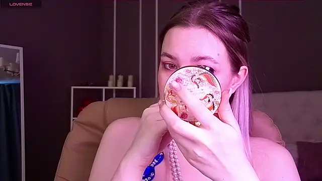 elinanortas online show from September 26, 1:20 am