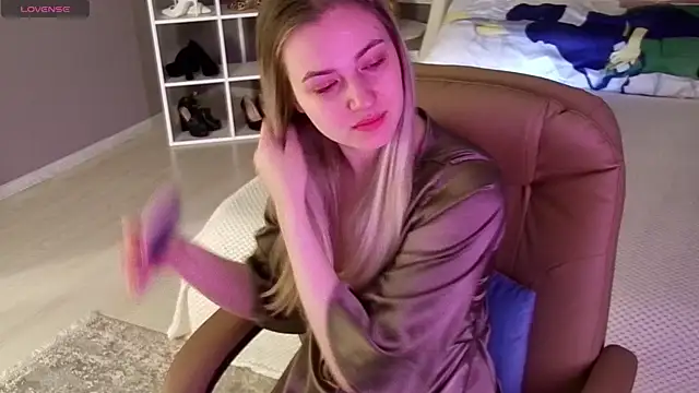 elinanortas online show from October 2, 1:12 am