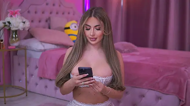 AshleySinn online show from February 7, 7:06 pm