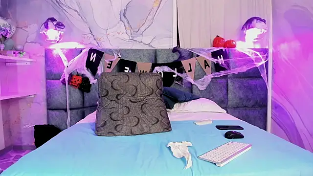 Scarleett 22 online show from October 16, 7:59 pm