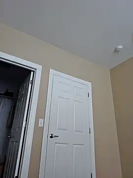 AmethystFoxx online show from October 17, 8:00 pm