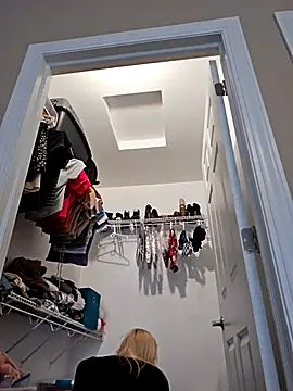 AmethystFoxx online show from October 23, 9:35 pm