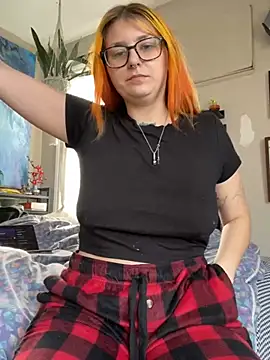 itsbabydashh online show from December 19, 3:52 pm