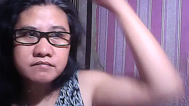 sweetsosie18 online show from September 12, 7:19 am