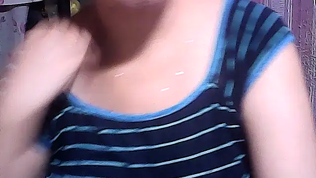 sweetsosie18 online show from September 16, 4:13 am