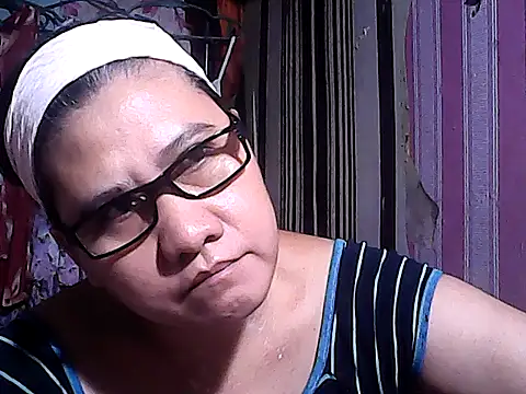 sweetsosie18 online show from September 27, 3:11 am