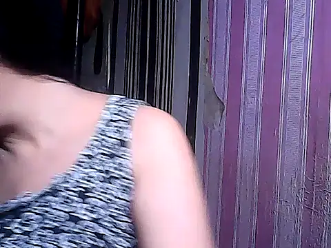 sweetsosie18 online show from November 3, 8:10 pm