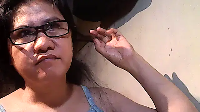 sweetsosie18 online show from December 4, 7:55 pm