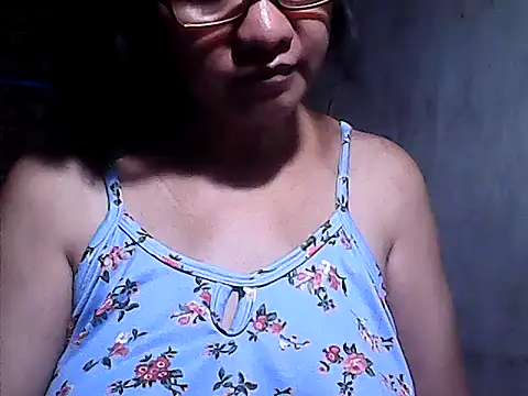 sweetsosie18 online show from July 17, 4:23 pm