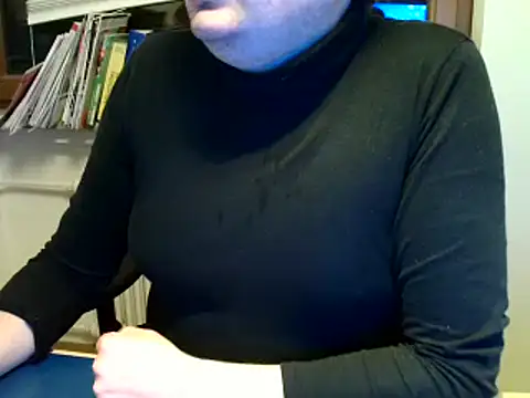 Snapshot of makau1 chatting on December 20, 11:26 pm makau1 online show from December 20, 11:26 pm