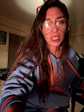 amanilouve online show from November 1, 3:14 pm