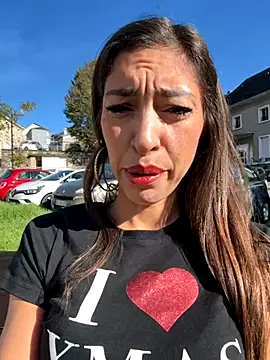 amanilouve online show from November 4, 11:53 am