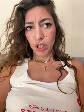 amanilouve online show from November 17, 7:36 am